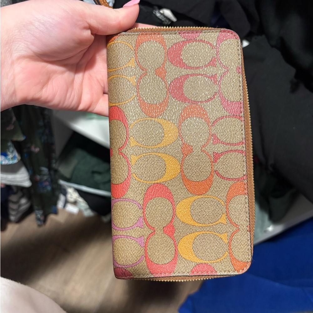 Coach Tan and Pink Signature Wallet - Picture 2 of 3